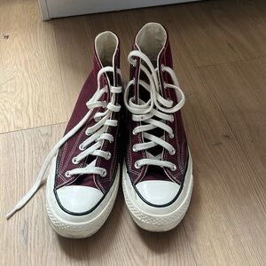 Burgundy Converse Chuck 70s